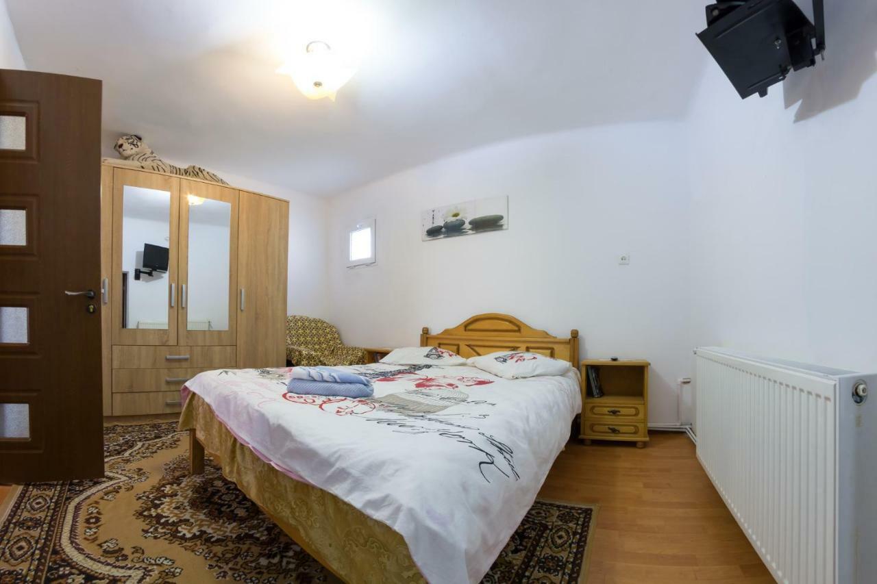 Casa De Vacanta Marya Baia de Fier Esterno foto