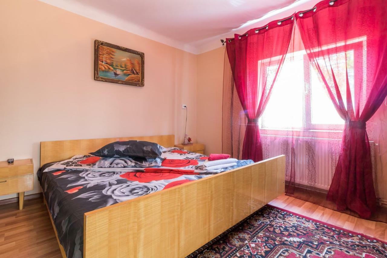 Casa De Vacanta Marya Baia de Fier Esterno foto
